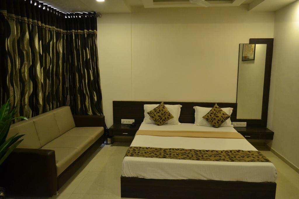 Hotel Park Inn Rajkot Chambre photo