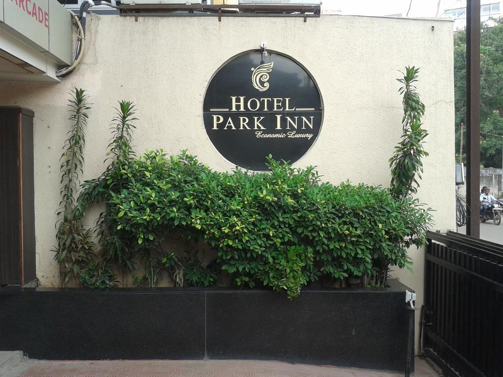 Hotel Park Inn Rajkot Extérieur photo
